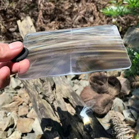 Magnifying Glass Card Fire Starter – Essential Outdoor Survival Tool image 0