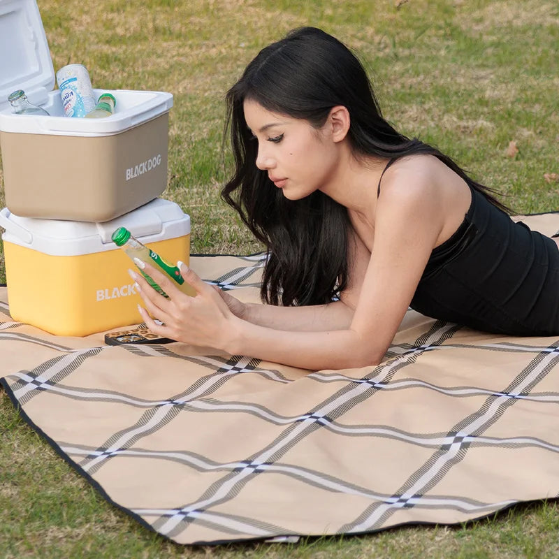 BLACKDOG Summer Picnic Mat – Waterproof &amp; Foldable Beach Blanket image 5