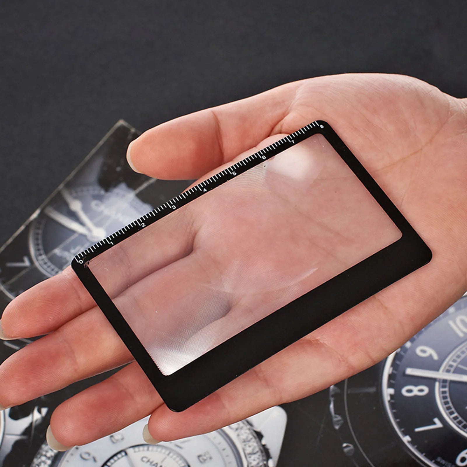 Portable Pocket Magnifier – 3X Reading Glass &amp; Solar Igniter image 0