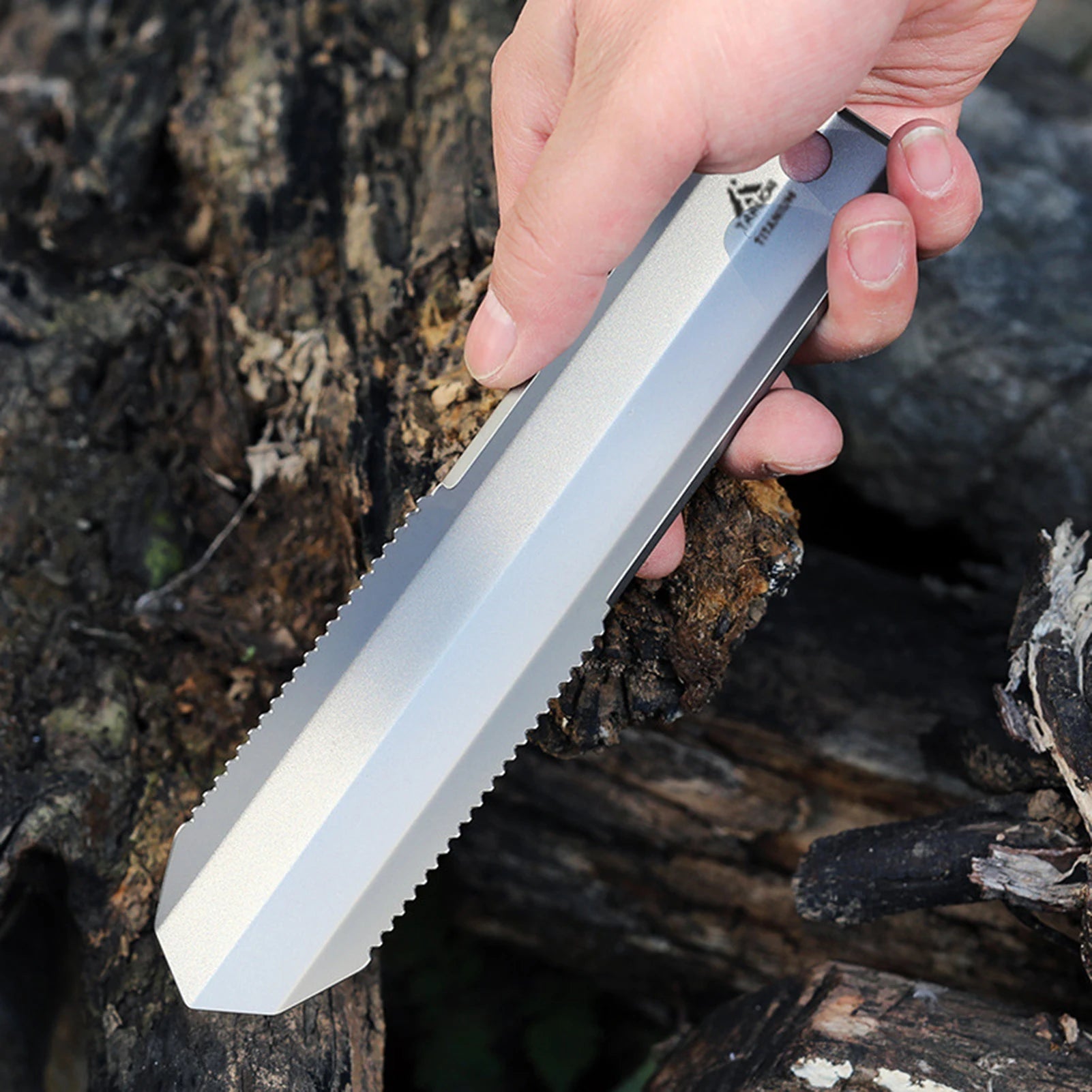 Tomshoo Titanium Serrated Shovel – Ultimate Outdoor Tool for Adventurers image 2